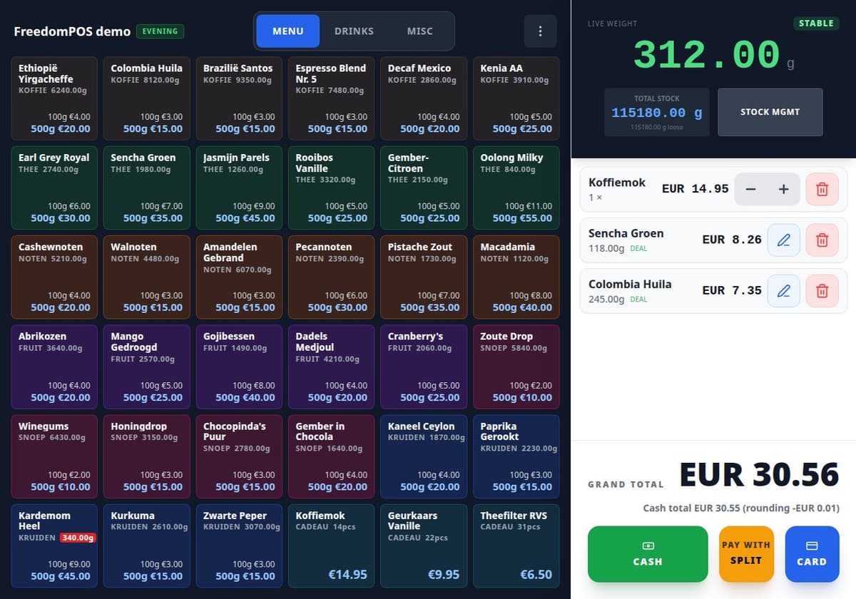 Kassascherm van FreedomPOS met productknoppen per categorie, het stabiele live gewicht van de weegschaal, een winkelwagen met drie regels, het totaalbedrag en knoppen voor contant, gesplitst en pin